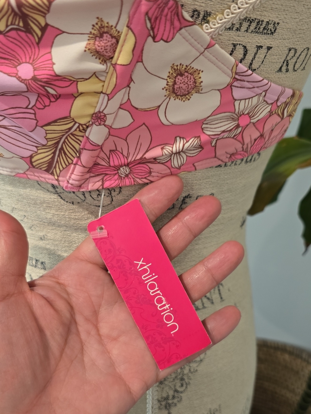 Xhilaration Pink Floral Bandeau Halter Bikini Top - Picture 2 of 6